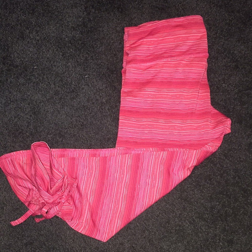Pink workout capris! - Picture 5 of 5